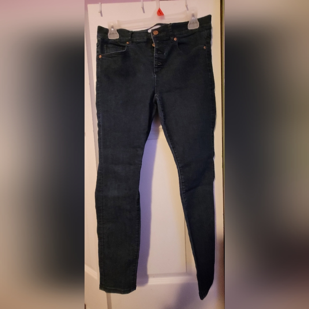 Dark washed, skinny jeans from Loft!